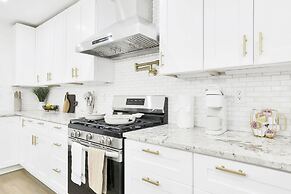 Luxury 7BR Buckhead Oasis w Pool Gameroom Firepit