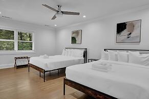 Luxury 7BR Buckhead Oasis w Pool Gameroom Firepit