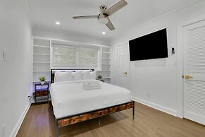 Luxury 7BR Buckhead Oasis w Pool Gameroom Firepit