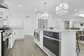 Luxury 7BR Buckhead Oasis w Pool Gameroom Firepit