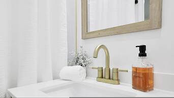 Luxury 7BR Buckhead Oasis w Pool Gameroom Firepit