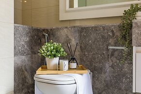 The Manor Residence KLCC by Five Senses