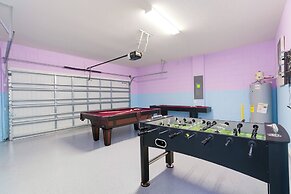 Pool Villa W/free Waterpark, Lazy River& Game Room