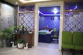Shri Neha Hotel & Restaurant