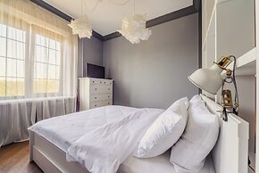 Designer apartment on Zybitskaya street