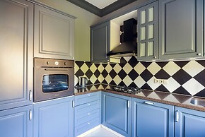 Designer apartment on Zybitskaya street