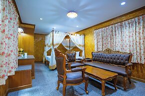 Chatsuree Boutique Resort