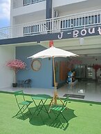 J-Boutique Hotel