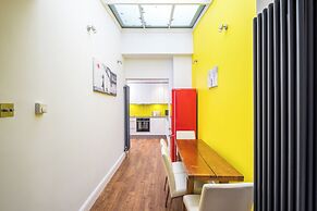 JOIVY 2-bed flat in West London