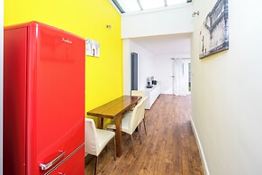 JOIVY 2-bed flat in West London