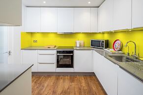 JOIVY 2-bed flat in West London