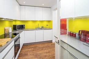 JOIVY 2-bed flat in West London