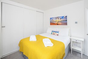 JOIVY 2-bed flat in West London