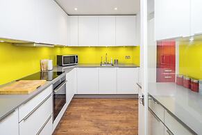 JOIVY 2-bed flat in West London