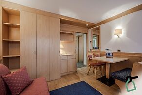 HOTIDAY Room Collection - Campitello