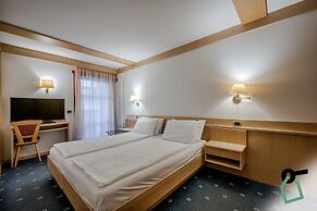 HOTIDAY Room Collection - Campitello