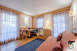 HOTIDAY Room Collection - Campitello