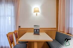 HOTIDAY Room Collection - Campitello