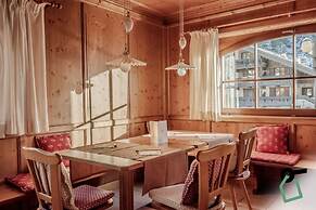 HOTIDAY Room Collection - Campitello