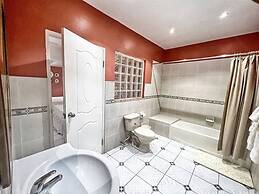 Villa Isabella Discovery Bay