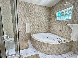 Villa Isabella Discovery Bay