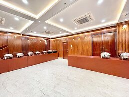 Hotel Mantavya - Varanasi near Temple