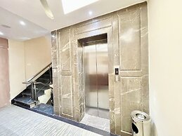 Hotel Mantavya - Varanasi near Temple