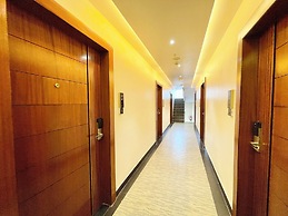 Hotel Mantavya - Varanasi near Temple