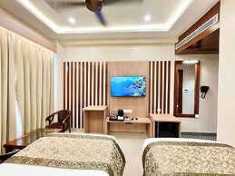 Hotel Mantavya - Varanasi near Temple