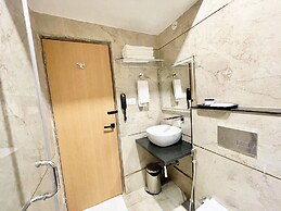 Hotel Mantavya - Varanasi near Temple