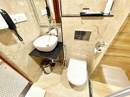 Hotel Mantavya - Varanasi near Temple