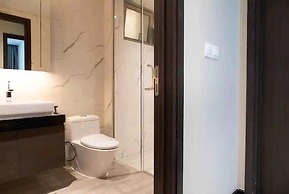 Empire City View Luxury Apartment