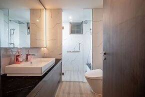 Empire City View Luxury Apartment