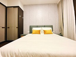 Empire City View Luxury Apartment