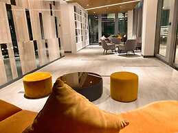 Empire City View Luxury Apartment