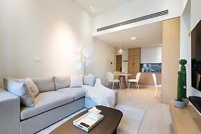 Empire City View Luxury Apartment