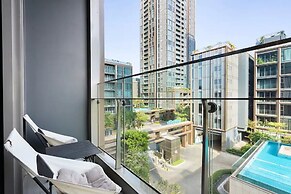 Empire City View Luxury Apartment