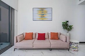 Empire City View Luxury Apartment