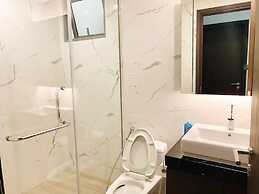 Empire City View Luxury Apartment