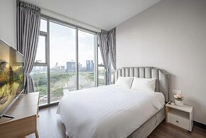 Empire City View Luxury Apartment