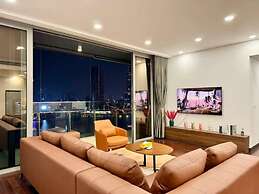 Empire City View Luxury Apartment