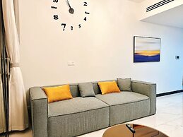 Empire City View Luxury Apartment