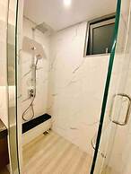 Empire City View Luxury Apartment