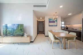 Empire City View Luxury Apartment