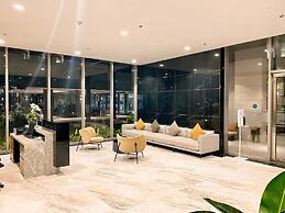 Empire City View Luxury Apartment