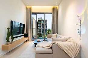 Empire City View Luxury Apartment