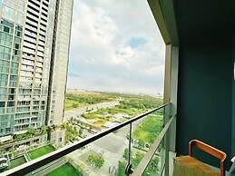 Empire City View Luxury Apartment