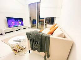 Empire City View Luxury Apartment