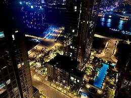 Empire City View Luxury Apartment