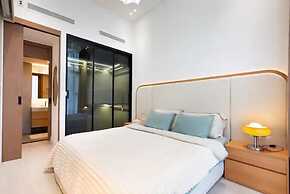 Empire City View Luxury Apartment